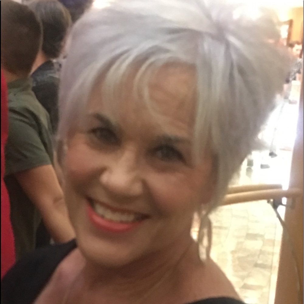 Meet your Posher, Phyllis